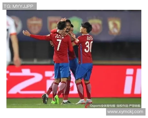 国王杯热刺大胜那不勒斯红牌争议引发全场热议与焦点分析