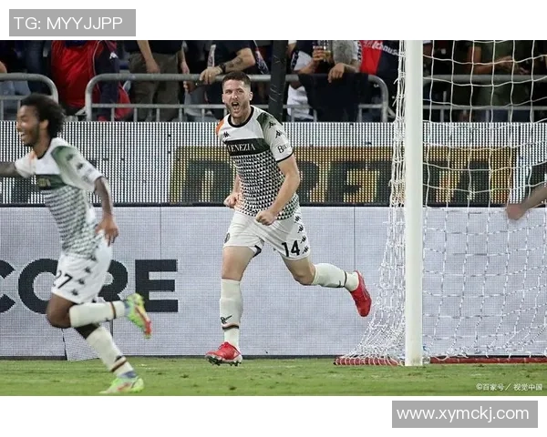 友谊赛精彩对决多特蒙德与阿森纳战成平局补时争议进球引发热议