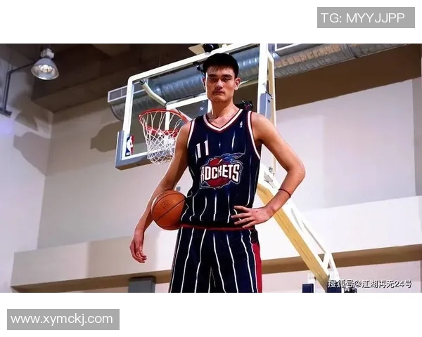 姚明因琼斯骨折缺席比赛球迷为其健康祈福期待早日复出