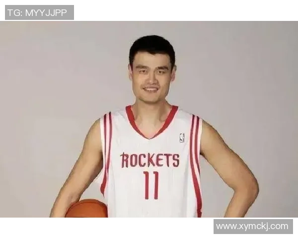 姚明腕大引发热议他在篮球场上的力量与技巧如何完美结合