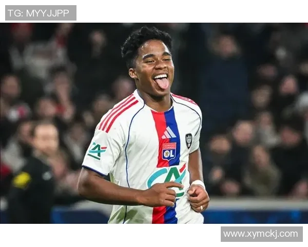 英超惊天逆转里昂5-0横扫皇马帽子戏法引发全场狂欢