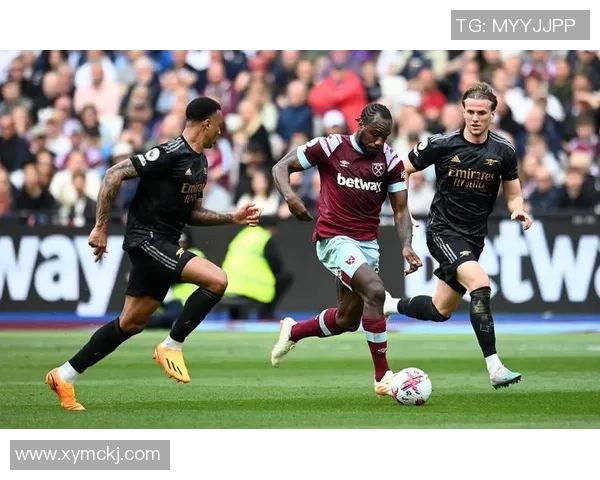 英超激战AC米兰以4比3险胜本菲卡全场焦点瞬间回顾与分析