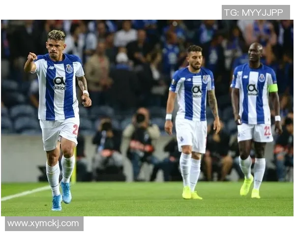 中超精彩对决那不勒斯逆转本菲卡补时绝杀引发全场狂欢