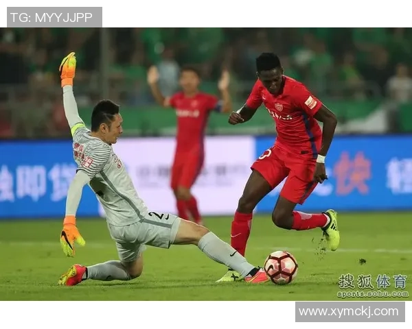 中超精彩对决里昂帽子戏法助力3-0战胜阿森纳引发全场热烈欢呼