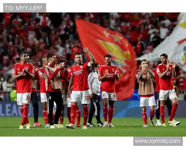 欧联杯精彩对决巴黎圣日耳曼小胜里昂引发全场热烈反响与欢呼